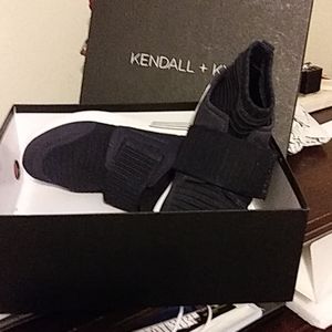 Kendall + Kylie Canvas. Dark Blue